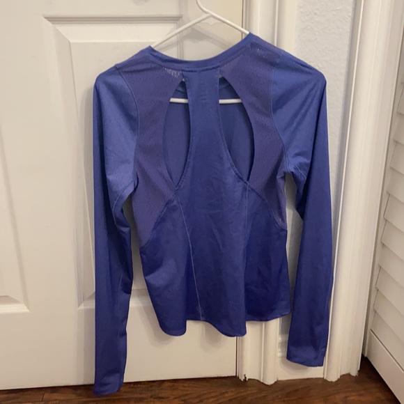 Top - Picture 2 of 2